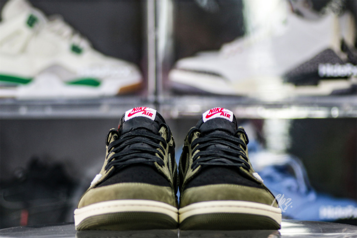 Travis Scott x Air Jordan 1 Low Black Olive  (LN5 A1 Batch)