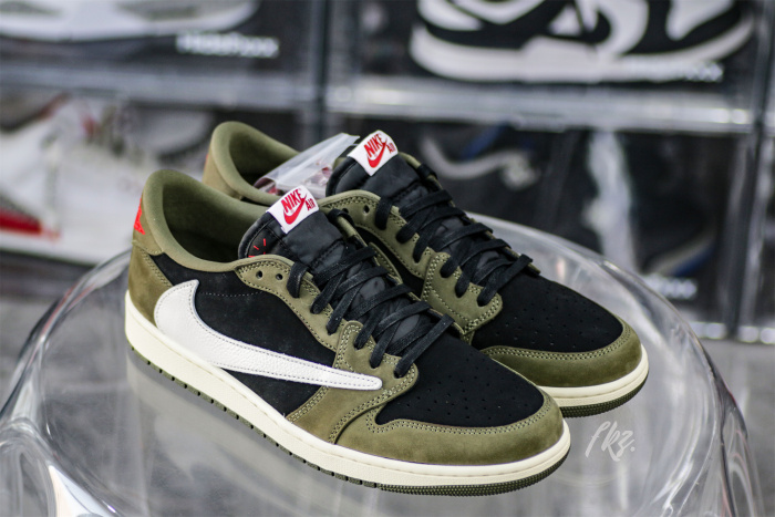 Travis Scott x Air Jordan 1 Low Black Olive  (LN5 A1 Batch)