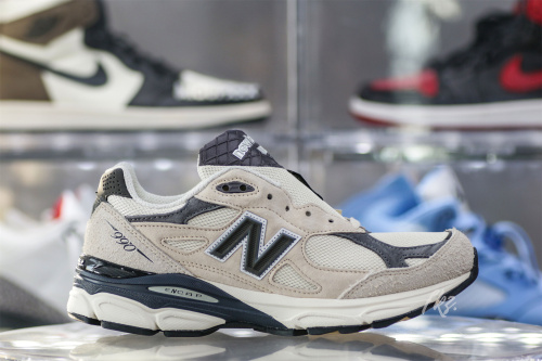 New Balance Teddy Santis 990 V3  Moonbeam