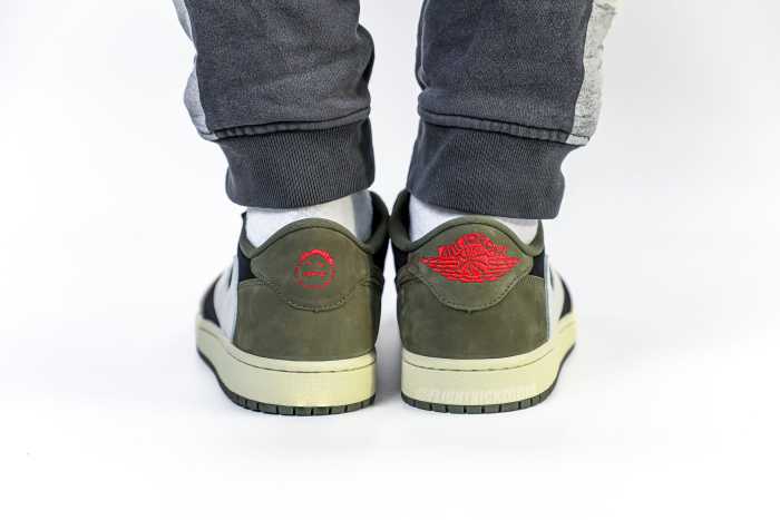 Travis Scott x Air Jordan 1 Low Black Olive  (LN5 A1 Batch)