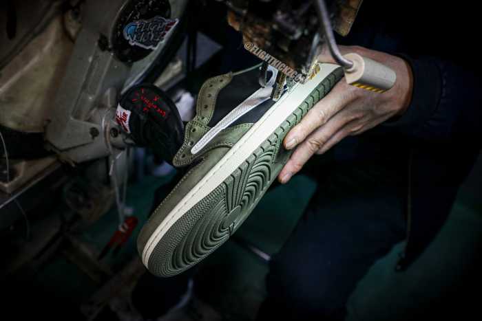 Travis Scott x Air Jordan 1 Low Black Olive  (LN5 A1 Batch)