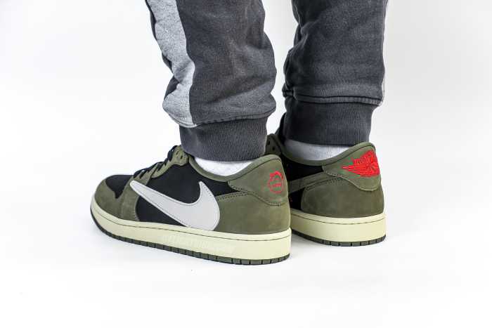 Travis Scott x Air Jordan 1 Low Black Olive  (LN5 A1 Batch)