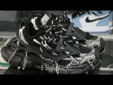 B@lenciag* 3XL Ski Sneaker in Black and white (Removable footwear chains) 