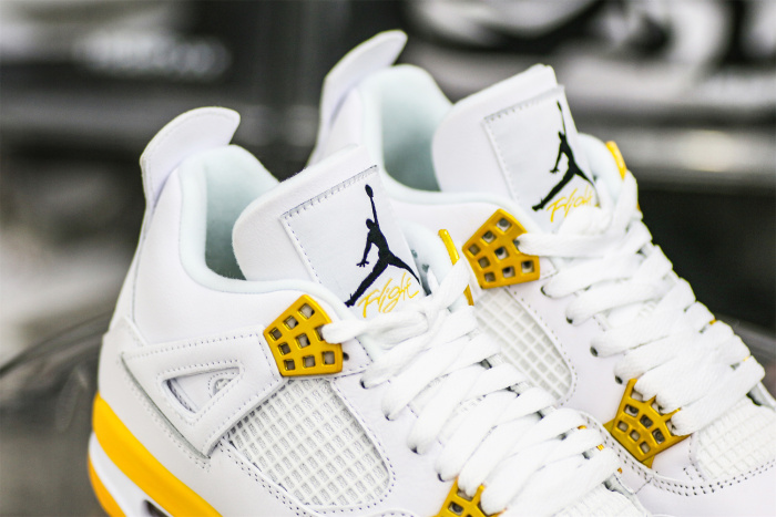 Air Jordan 4 Retro 'Vivid Sulfur' Wms 2024