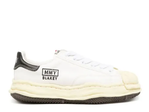 MaisOn Margiel@ Yasuhir0 chunky rubber sole white sneakers