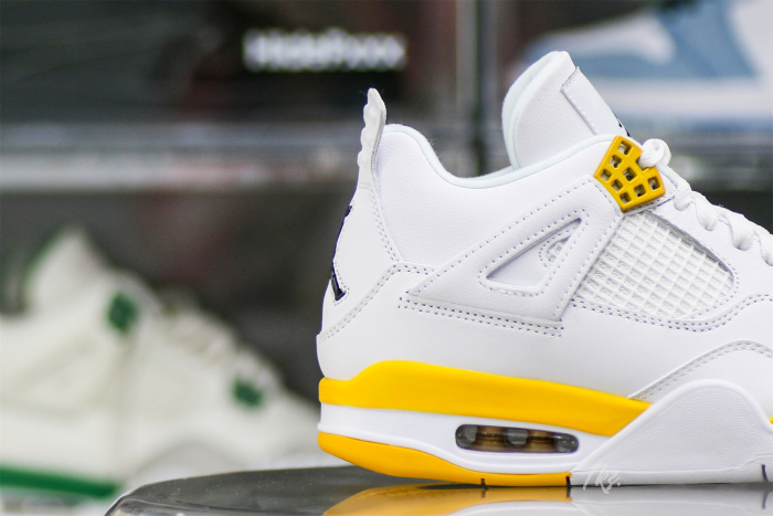Air Jordan 4 Retro 'Vivid Sulfur' Wms 2024