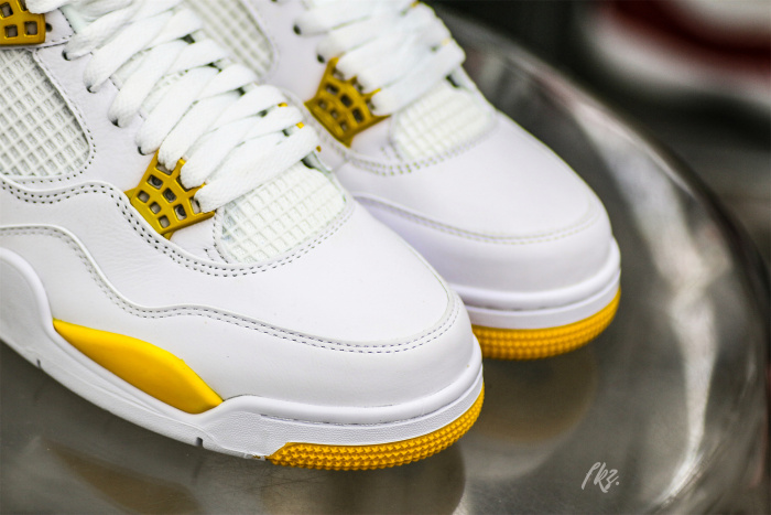Air Jordan 4 Retro 'Vivid Sulfur' Wms 2024