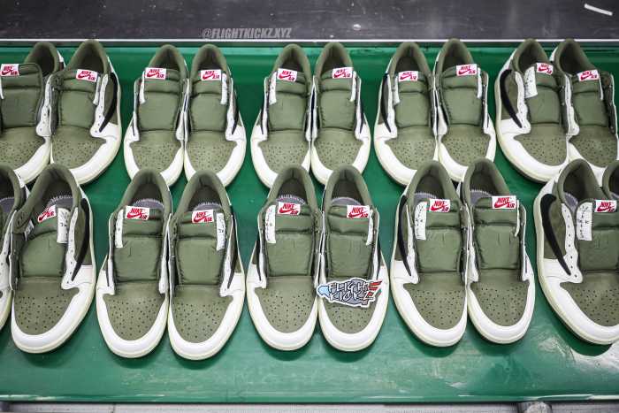 Travis Scott x Air Jordan 1 ' Medium Olive' (LN5 A1 Batch)