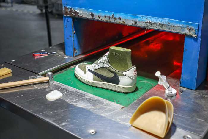 Travis Scott x Air Jordan 1 ' Medium Olive' (LN5 A1 Batch)