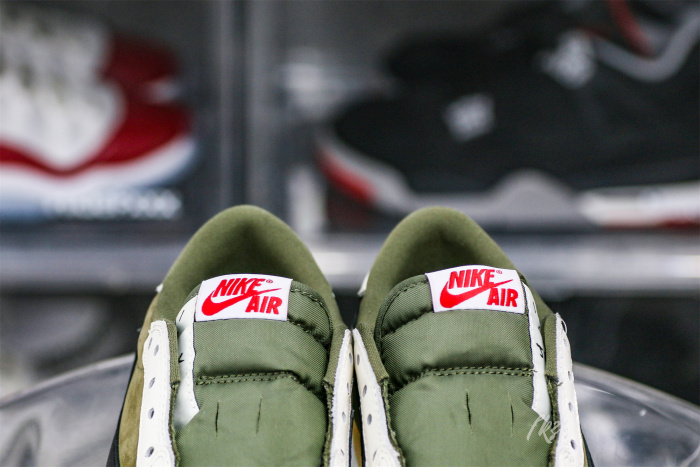 Travis Scott x Air Jordan 1 ' Medium Olive' (LN5 A1 Batch)