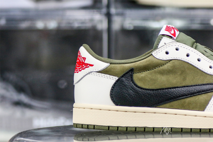 Travis Scott x Air Jordan 1 ' Medium Olive' (LN5 A1 Batch)