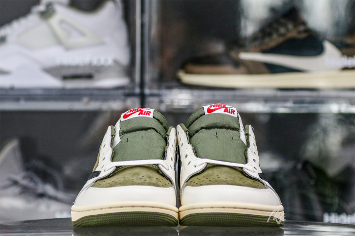 Travis Scott x Air Jordan 1 ' Medium Olive' (LN5 A1 Batch)
