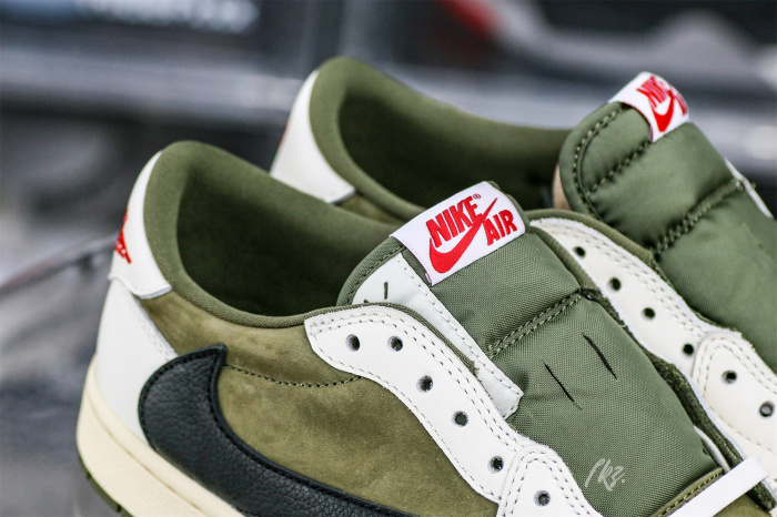 Travis Scott x Air Jordan 1 ' Medium Olive' (LN5 A1 Batch)