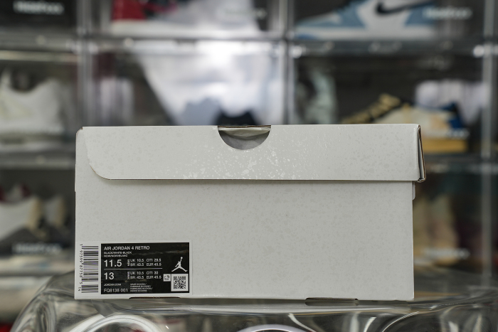 Air Jordan 4 “White Thunder”  2024 （LN5 A1 batch)
