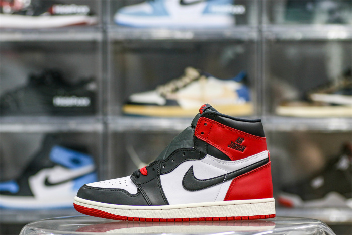Air Jordan 1  Retro High OG Black Toe Reimagined (Ln5 A1)