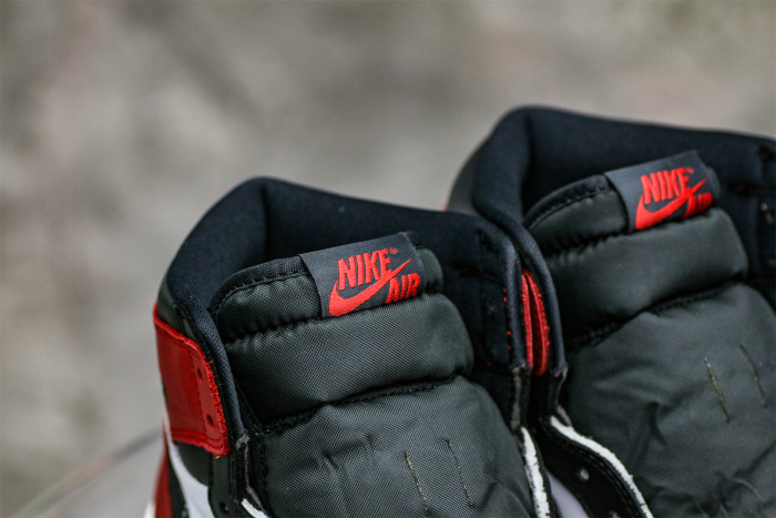 Air Jordan 1  Retro High OG Black Toe Reimagined (Ln5 A1)