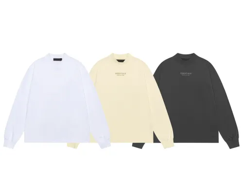 Fear of God ESSENTIALS Relaxed Crew Neck Fleece Tee