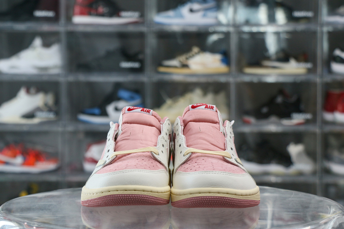 Travis Scott x Air Jordan 1 Low OG  Shy Pink  2025