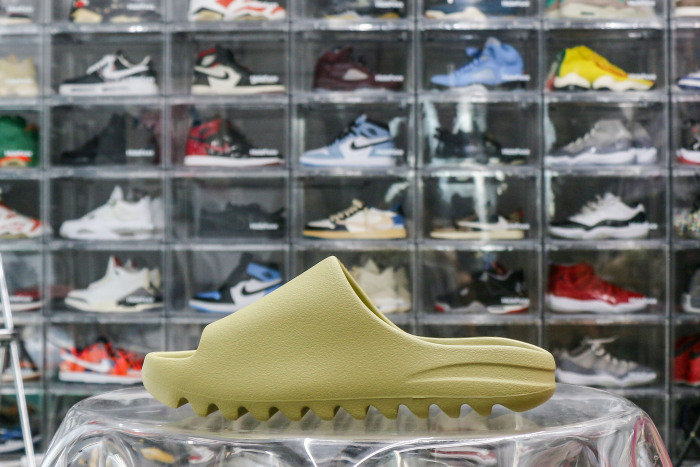 Yeezy Slides Resin 2022 FZ5904（A1 Batch）