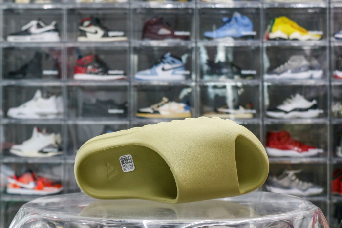 Yeezy Slides Resin 2022 FZ5904（A1 Batch）