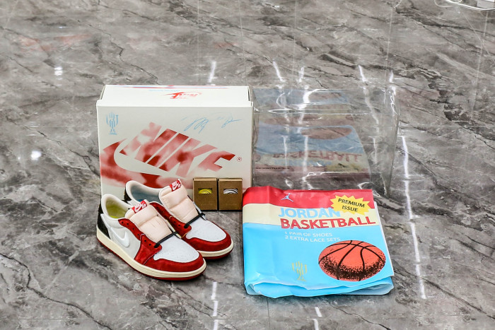 Trophy Room X Jordan 1 Retro Low OG SP 'Home' 2024（LN5 A1 Batch）