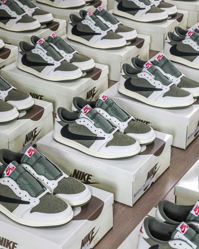 Travis Scott x Air Jordan 1 ' Medium Olive' (LN5 A1 Batch)