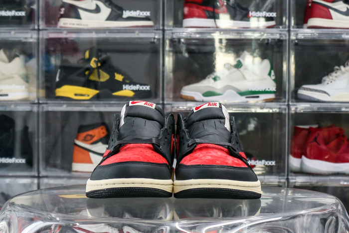 Travis Scott x Air Jordan 1 Low OG Black Red 2025