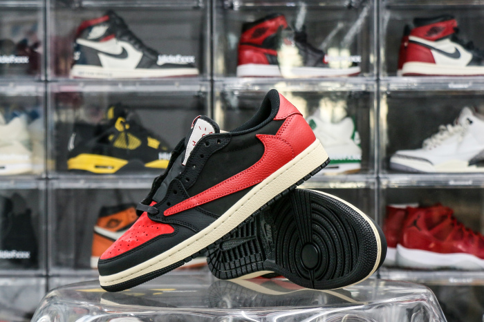 Travis Scott x Air Jordan 1 Low OG Black Red 2025
