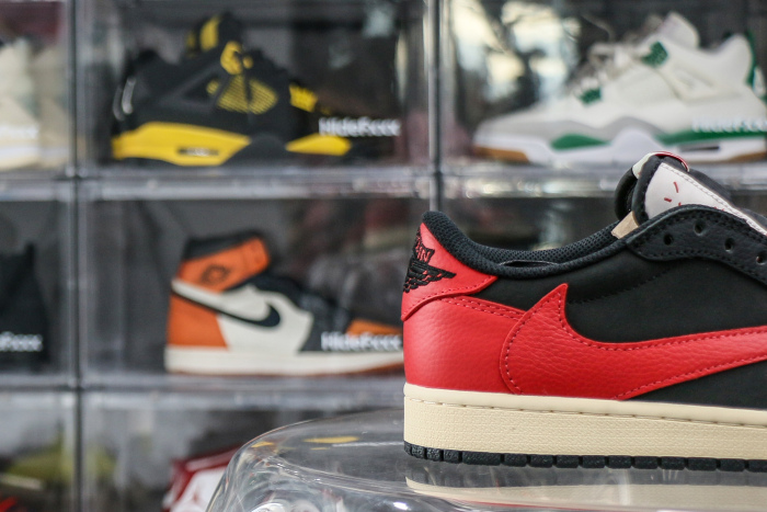 Travis Scott x Air Jordan 1 Low OG Black Red 2025