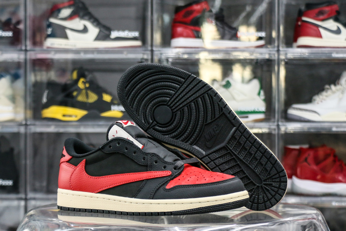 Travis Scott x Air Jordan 1 Low OG Black Red 2025