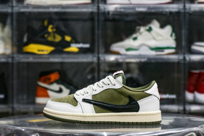 Travis Scott x Jordan 1 Retro Low  'Reverse Olive / Medium Olive' Kid (LN5 A1)
