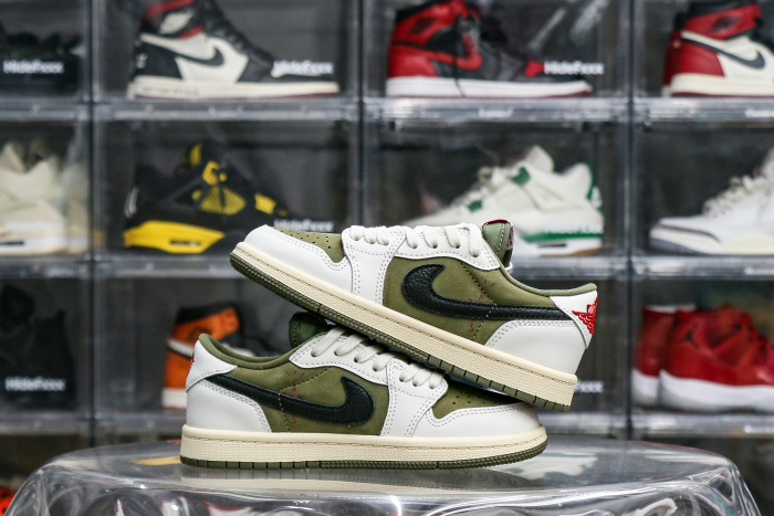 Travis Scott x Jordan 1 Retro Low  'Reverse Olive / Medium Olive' Kid (LN5 A1)