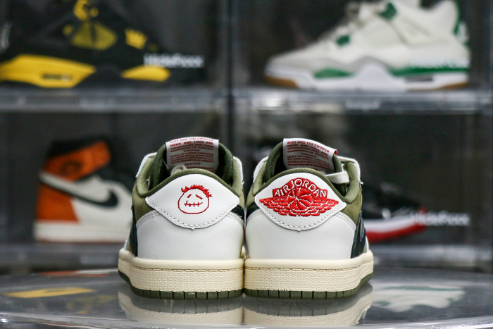 Travis Scott x Jordan 1 Retro Low  'Reverse Olive / Medium Olive' Kid (LN5 A1)