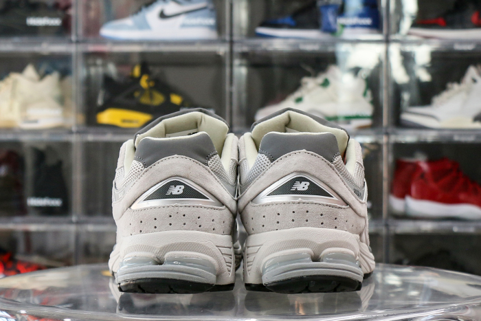 New Balance 2002R Grey