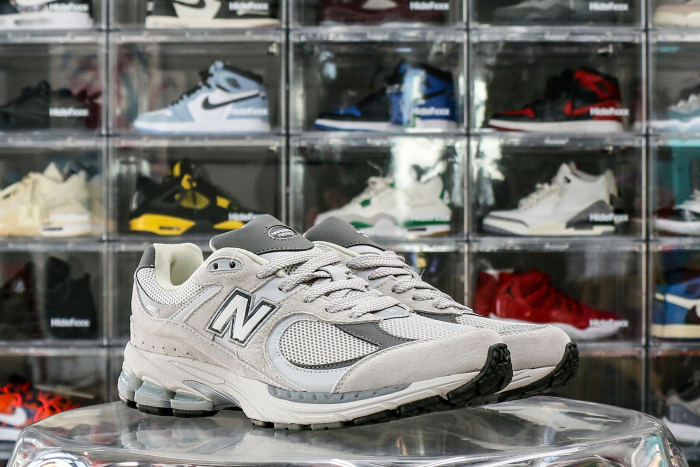 New Balance 2002R Grey