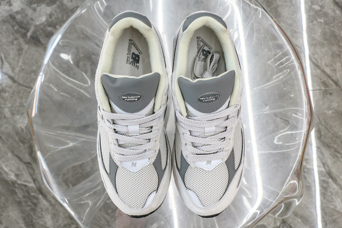 New Balance 2002R Grey