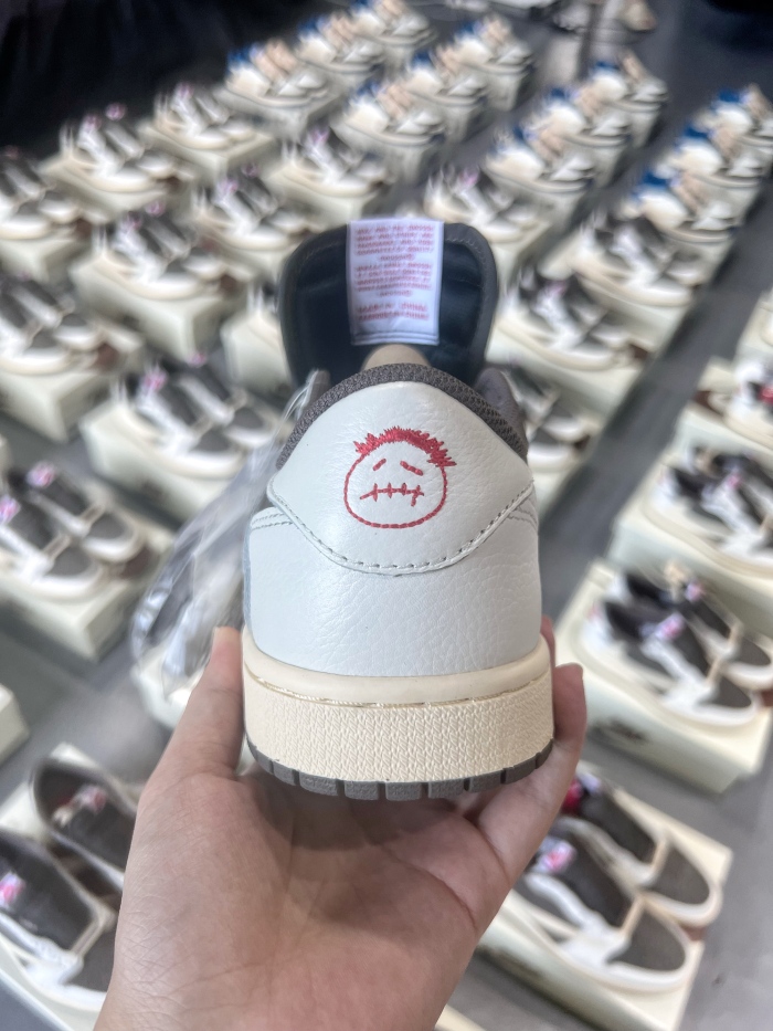US Warehouse:Travis Scott x Air Jordan 1 Low OG  Reverse Mocha