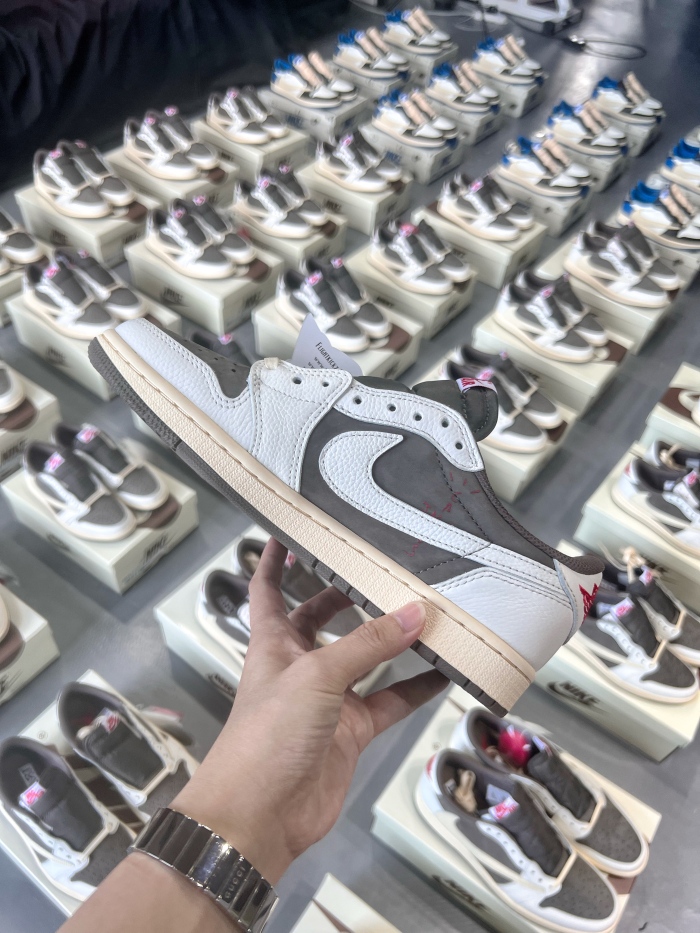 US Warehouse:Travis Scott x Air Jordan 1 Low OG  Reverse Mocha