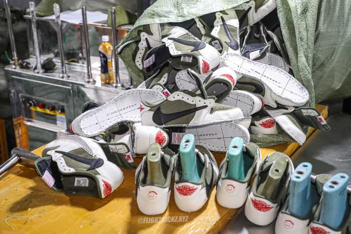 US Warehouse:Travis Scott x Air Jordan 1 ' Medium Olive'