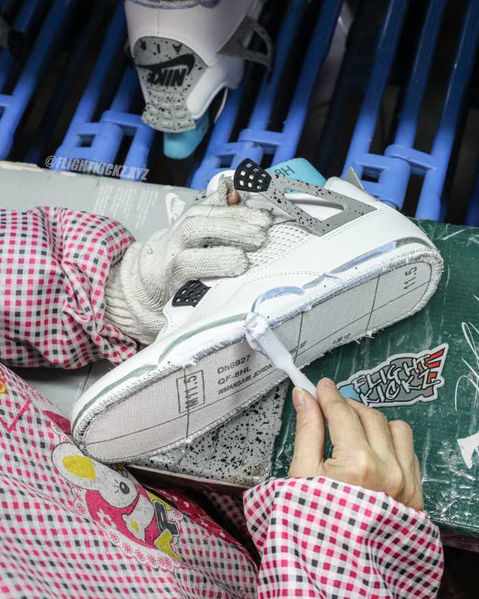 Air Jordan 4 Retro OG 'White Cement' 2025 (Ln5 A1)