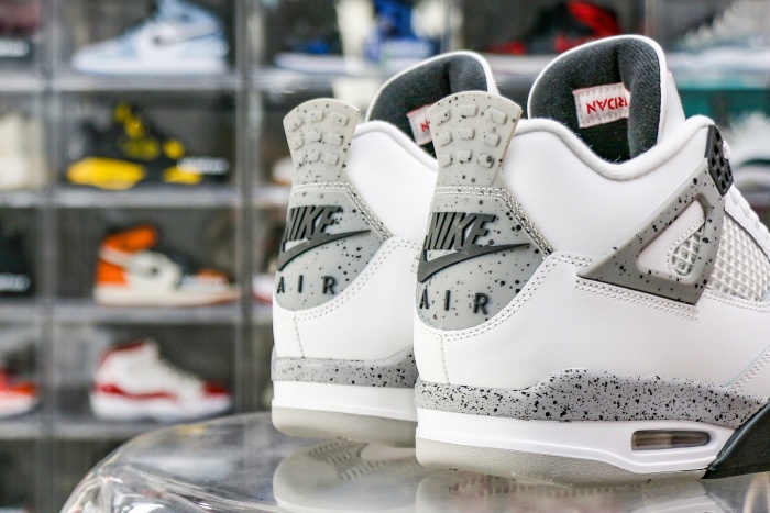 Air Jordan 4 Retro OG 'White Cement' 2025 (Ln5 A1)