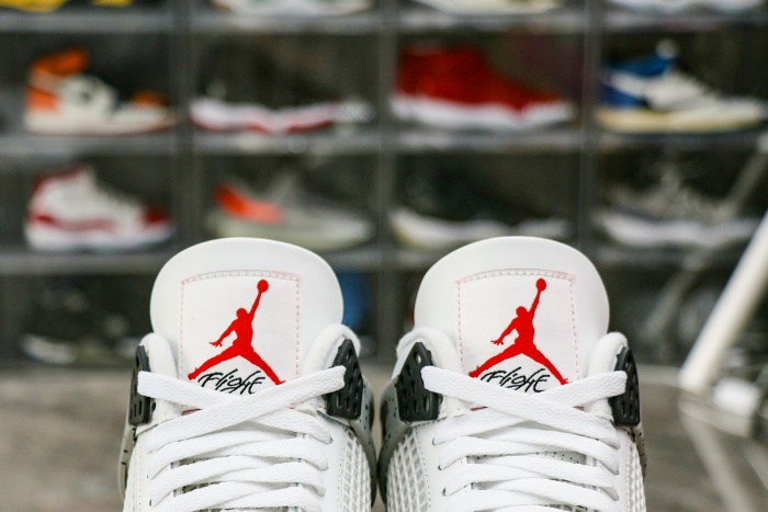 Air Jordan 4 Retro OG 'White Cement' 2025 (Ln5 A1)