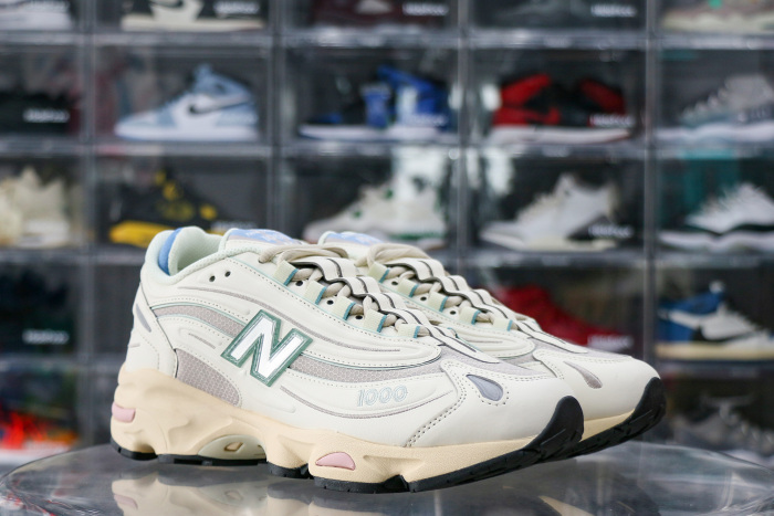 New Balance 1000 Angora Moonrock
