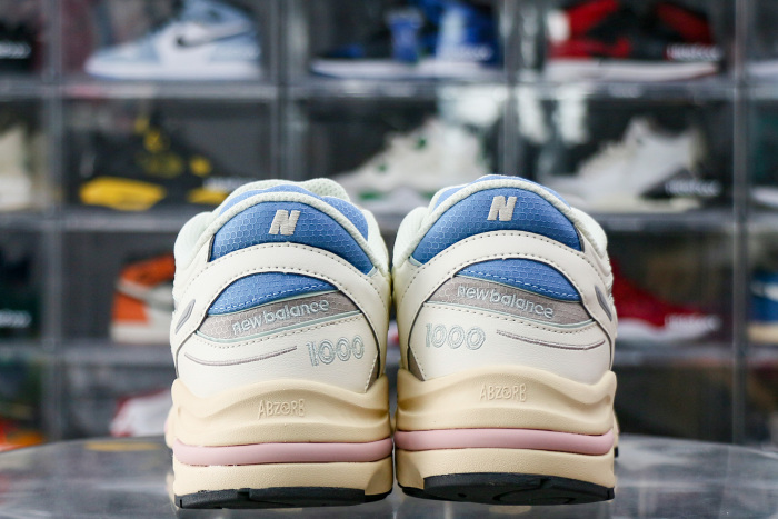 New Balance 1000 Angora Moonrock