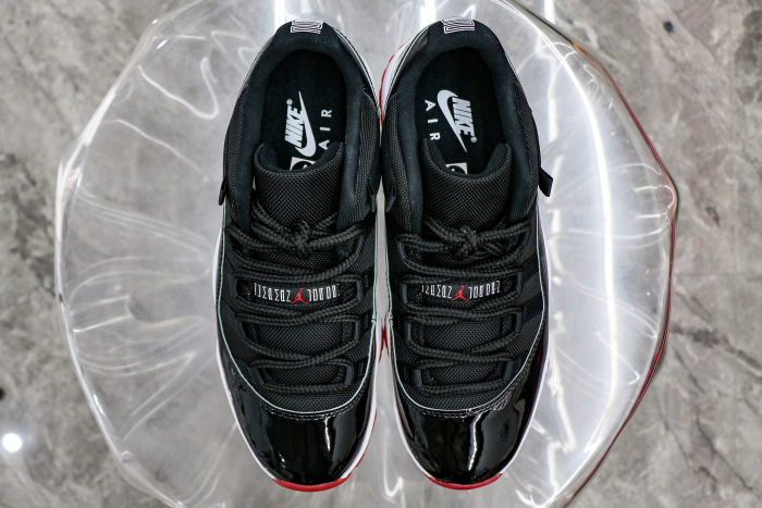Air Jordan 11 Retro Bred Low 2025 (Ln5 A1)