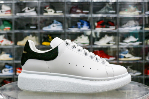 Alexande* McQuee* Oversized Sneaker 'White Black'