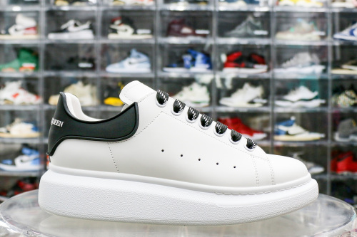 Alexande* McQuee* Oversized White Black Laces 3M