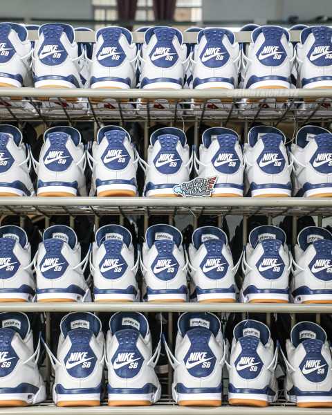 Nike SB x Air Jordan 4 “Navy Blue” 2025（A1）