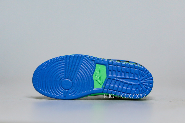 Mini sneaker Grateful Dead x Nike SB Dunk Low Green 3D keychain