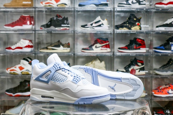 Air Jordan 4 “Forget Me Not / Aluminum”  WMNs（A1）